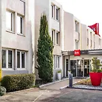 ibis Arles